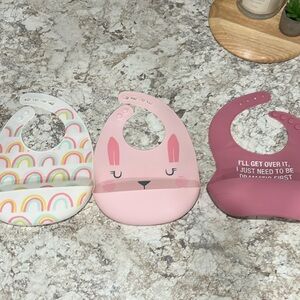 Silicone food catcher bibs (like new)
